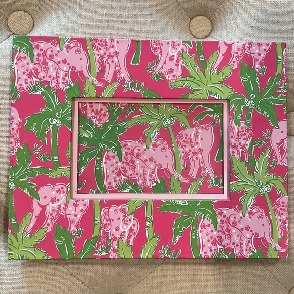 Lilly Pulitzer Photo Frame, Mug, and Travel Tag - Picture 5 of 7